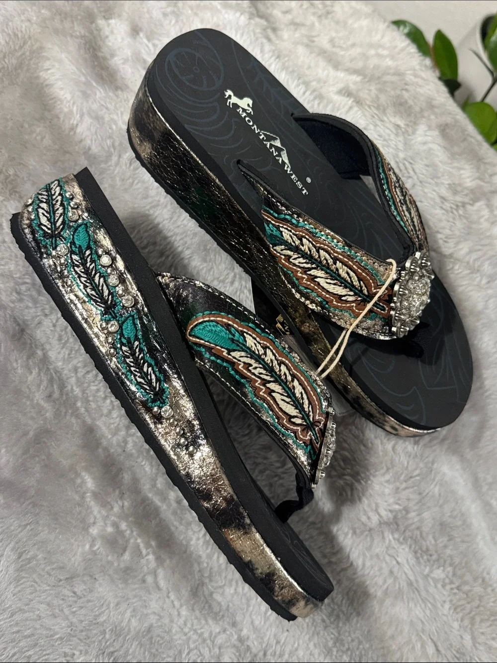 Montana West Black Embroidered Wedge Sandals & Rhinestone Center-New! Women's 9